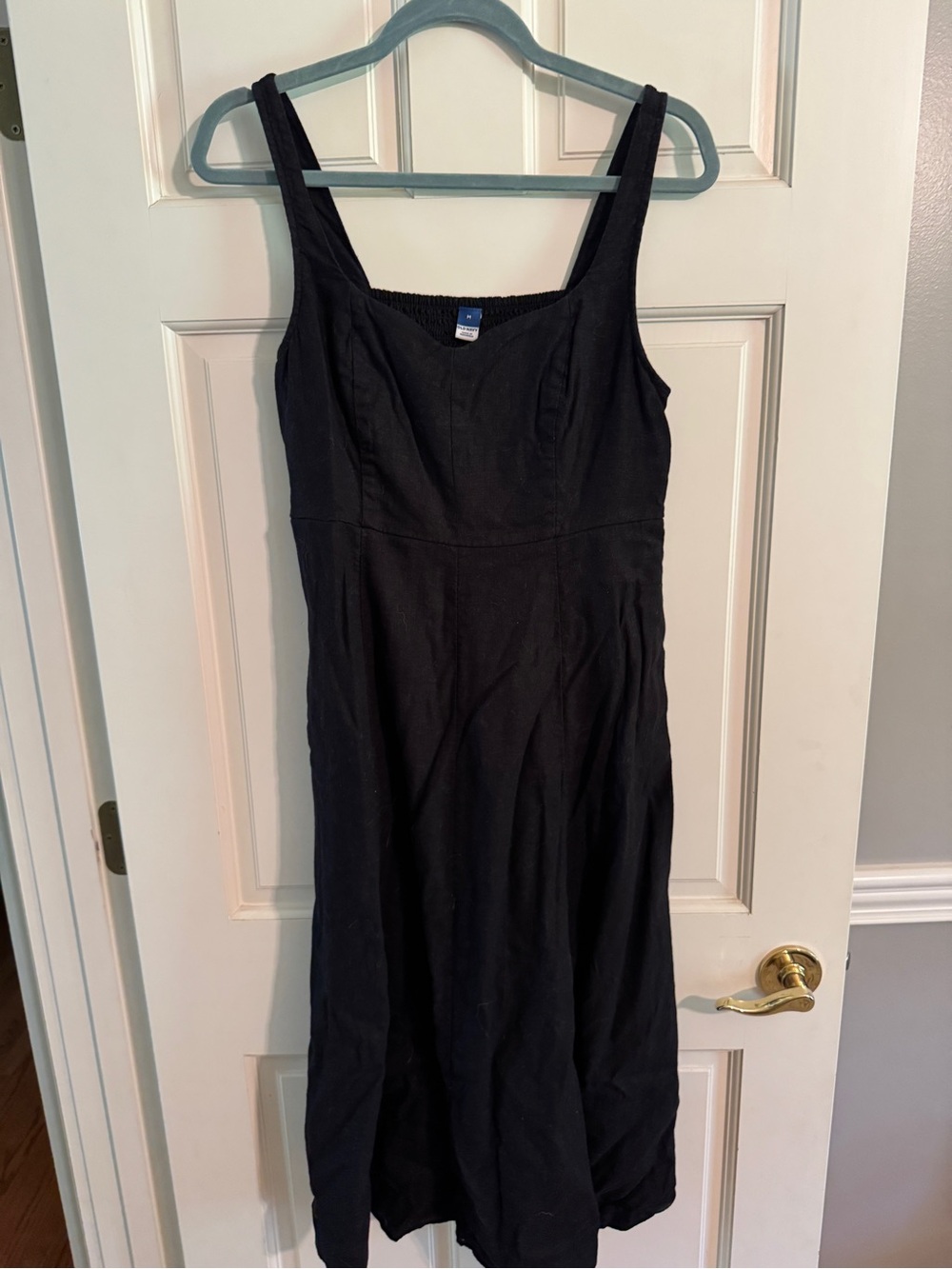 Old Navy Classic Black Sleeveless Midi Dress